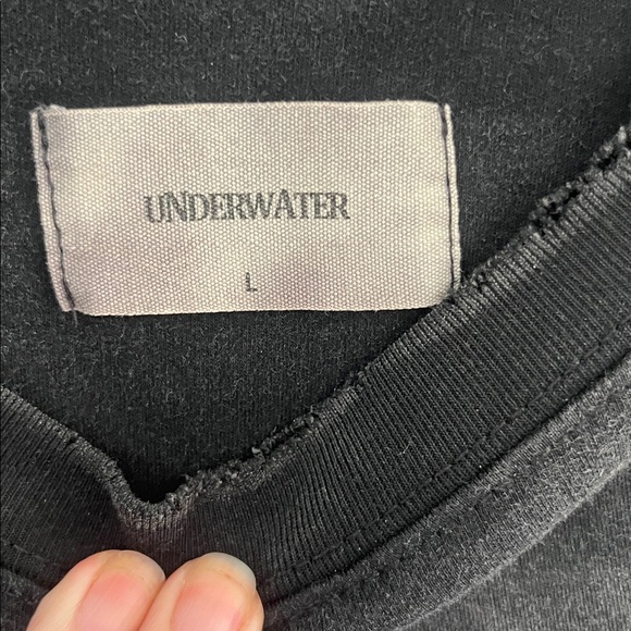 EUC Jared Underwater Isolated Island long sleeve T-shirt size Large - Picture 4 of 10